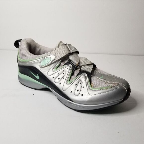 Nike Women's cycling shoes size 9.5 - Picture 1 of 7
